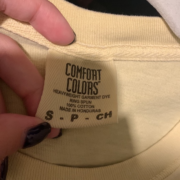 Light yellow in color - Picture 3 of 3